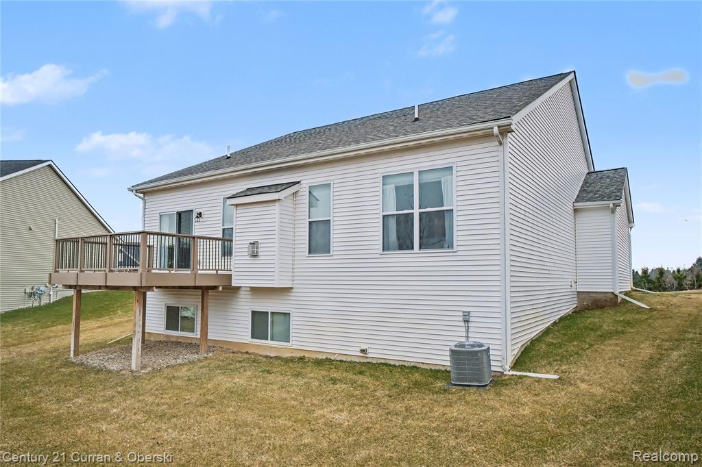 8270 Carston Lane, Brighton, MI 48116 — Photo 37