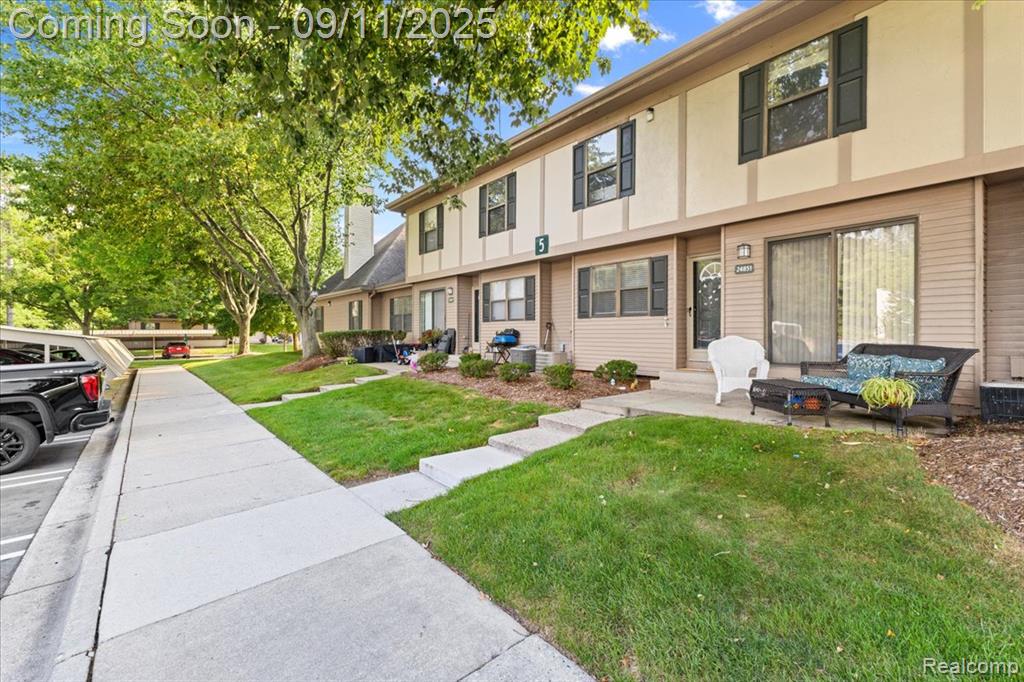24851 Auburn Lane, Southfield, MI 48033 — Photo 12