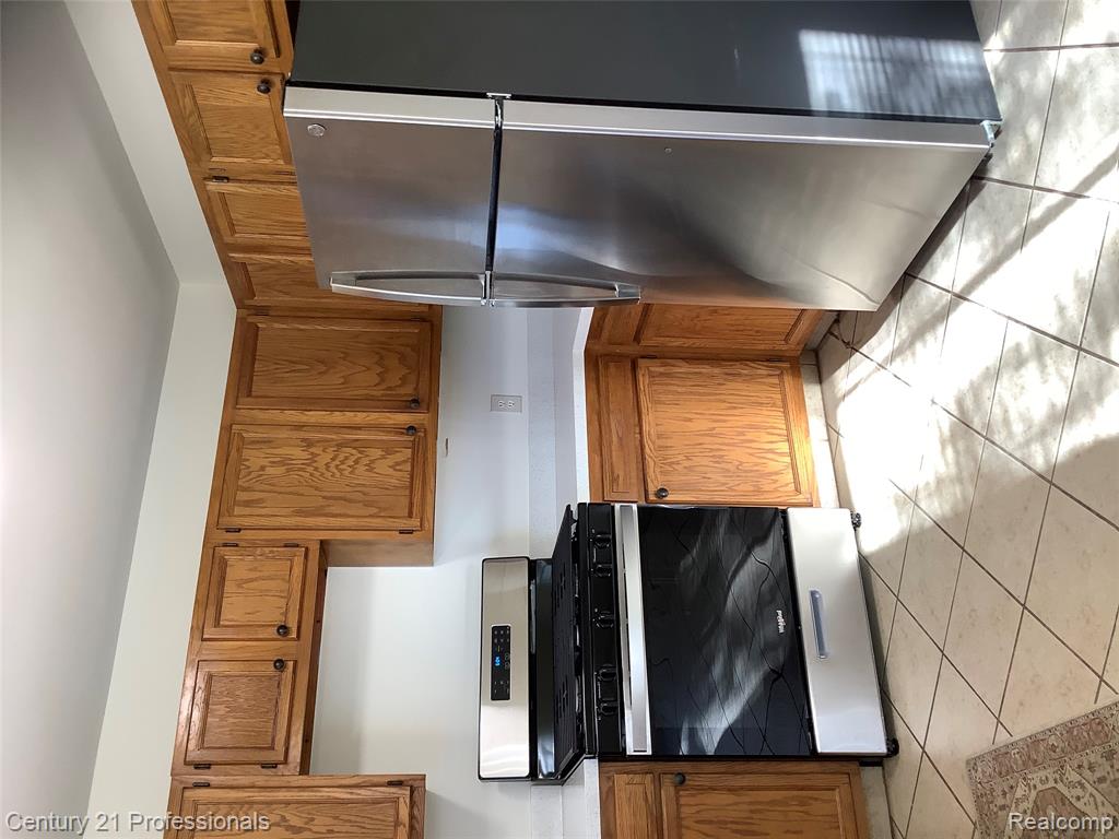 8468 Beatrice, Westland, MI — Photo 14