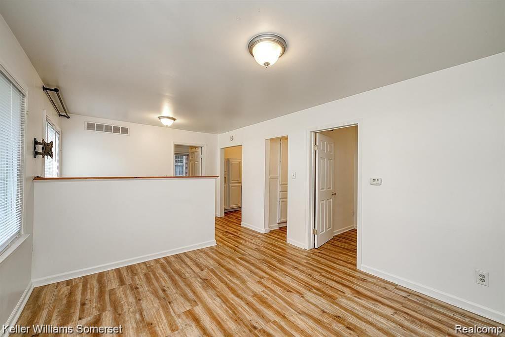861 W LEWISTON Avenue, Ferndale, MI 48220 — Photo 4