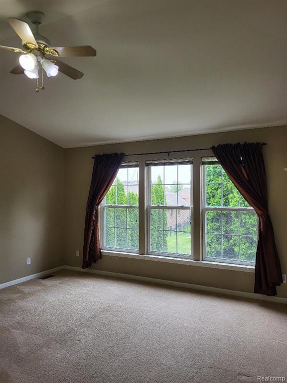 49515 Crusader, Macomb, MI 48044 — Photo 12