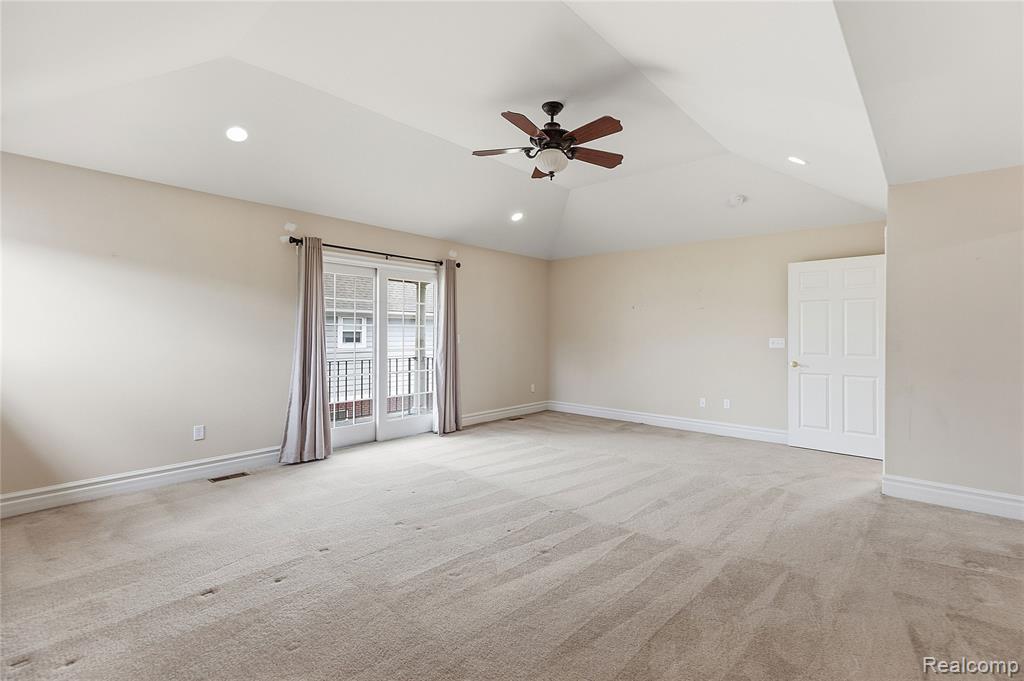49783 Golden Park Drive, Utica, MI 48315 — Photo 34