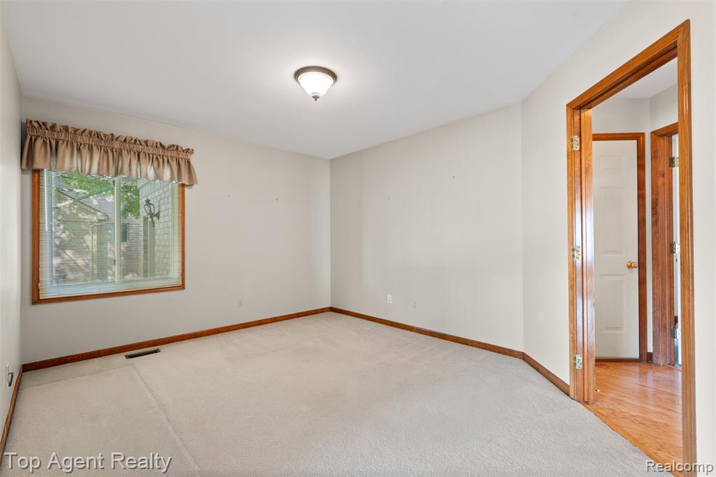 4430 Bayleaf Drive, Sterling Heights, MI 48314 — Photo 20