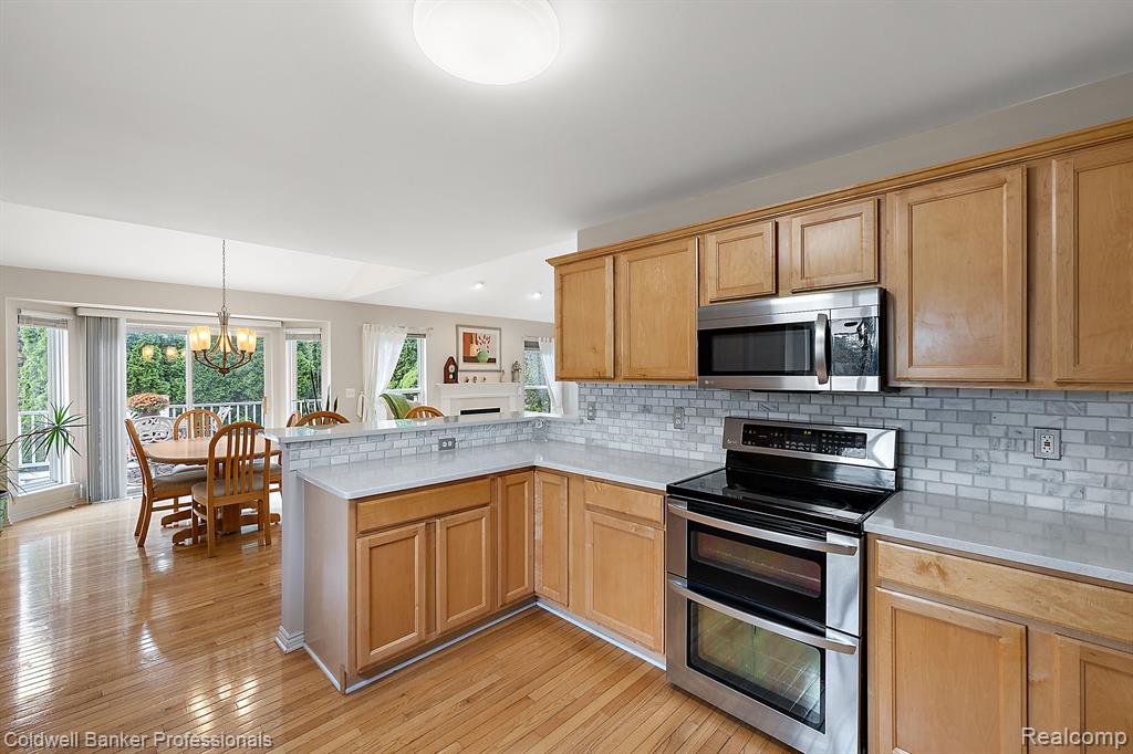 451 GOLF VILLA Drive, Oxford, MI 48371 — Photo 23