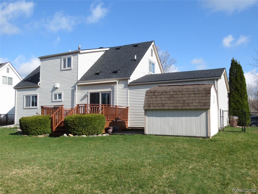 61365 Creekview Drive, South Lyon, MI 48178 — Photo 4