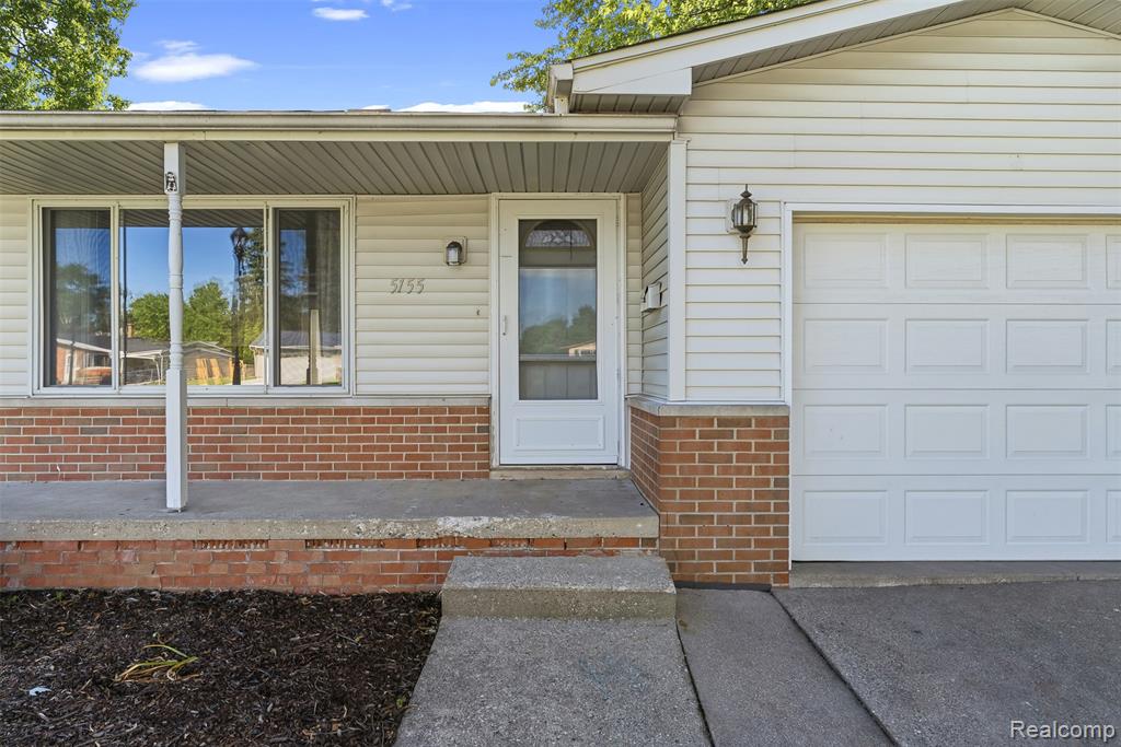 5155 Oxford Court, Swartz Creek, MI 48473 — Photo 4