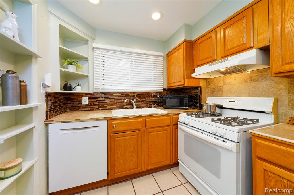 5306 Somerset Avenue, Detroit, MI 48224 — Photo 29