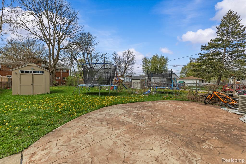 6795 Heyden Street, Dearborn Heights, MI 48127 — Photo 21