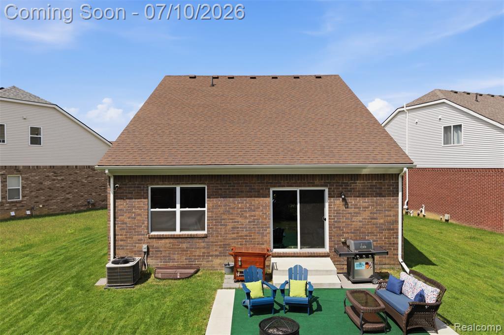 11789 Hines Place Drive, Livonia, MI 48150 — Photo 44