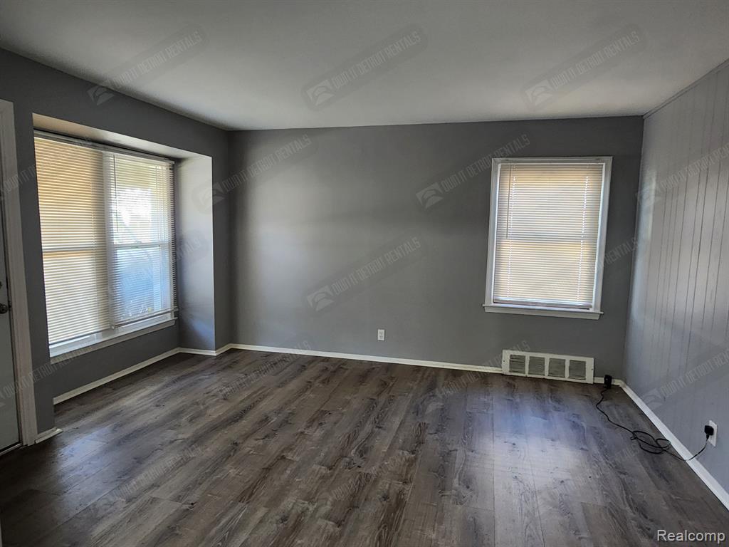 1139 S BASSETT Street, Detroit, MI 48217 — Photo 6
