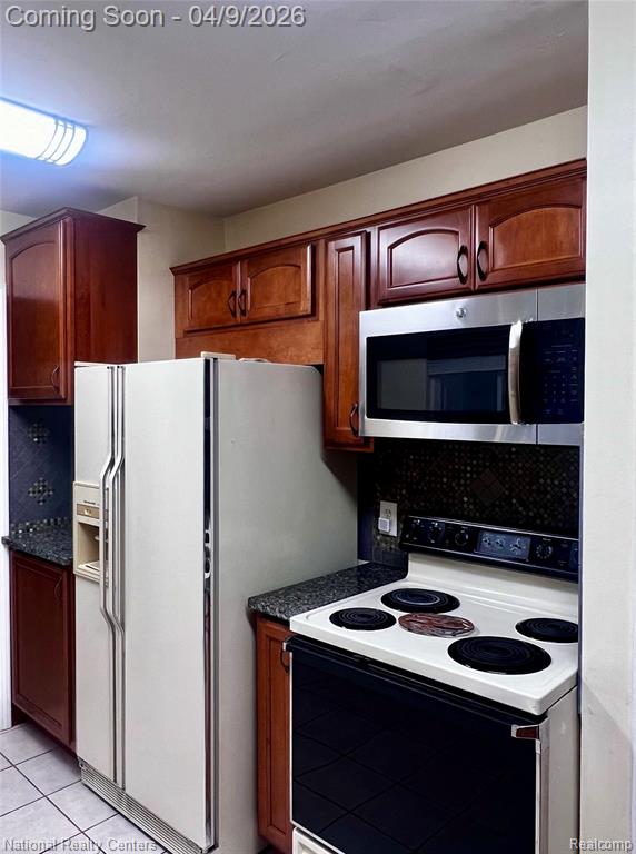 7010 Locklin Street, West Bloomfield, MI 48324 — Photo 10