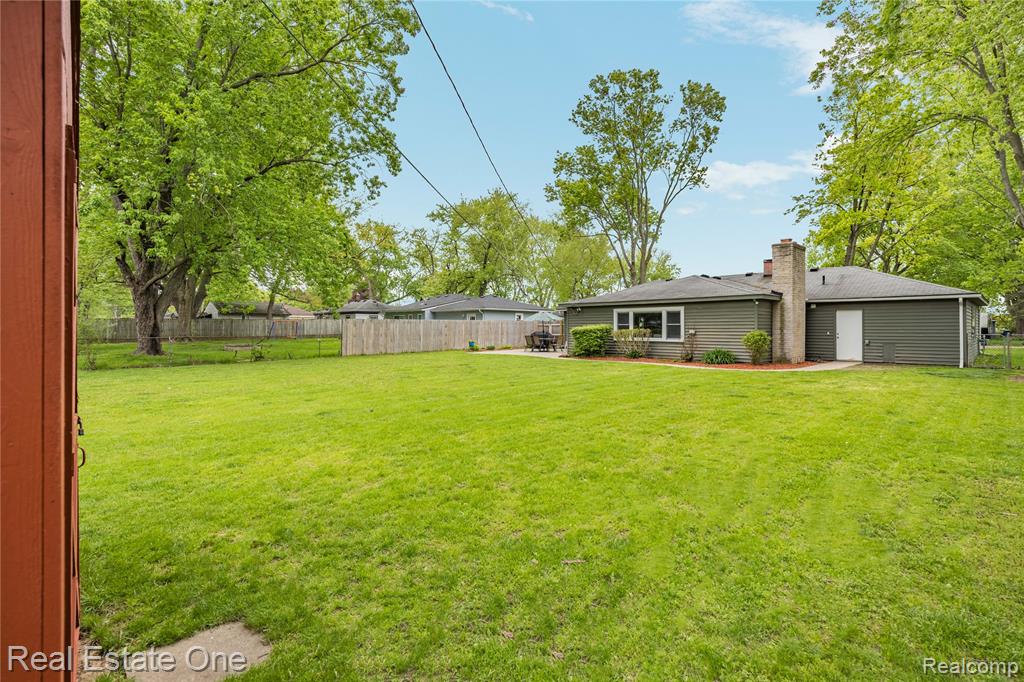 2262 Kohler Street, Waterford, MI 48329 — Photo 48