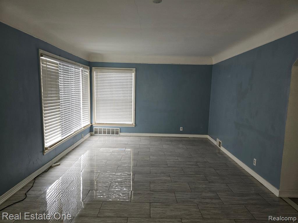 6046 ROSEMONT Avenue, Detroit, MI 48228 — Photo 8