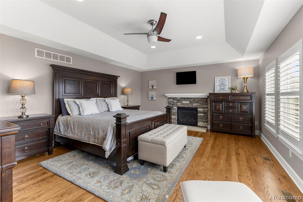 8439 Boulder Shores Drive, South Lyon, MI 48178 — Photo 45