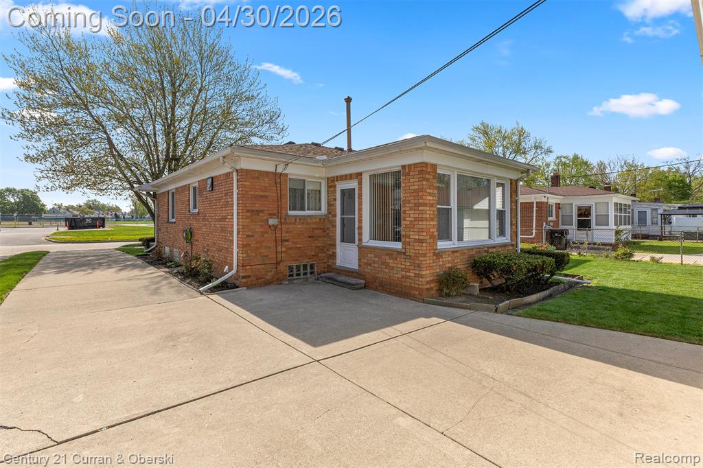 8262 Vine Avenue, Allen Park, MI 48101 — Photo 49
