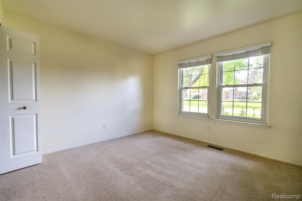 6228 ATKINS Drive, Troy, MI 48085 — Photo 15