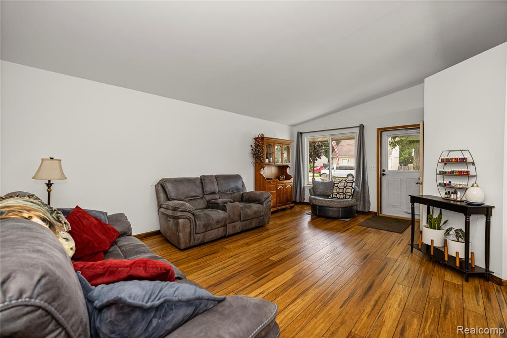 9085 Deering Street, Livonia, MI 48150 — Photo 7