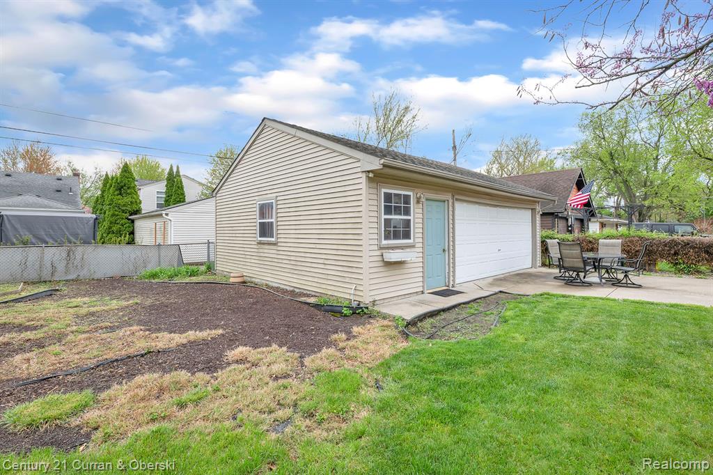 626 N YORK Street, Dearborn, MI 48128 — Photo 25