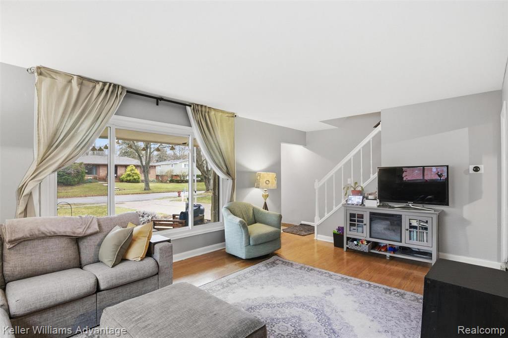 8610 Buffalo Drive, Commerce Twp, MI 48382 — Photo 8