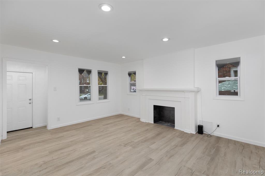 9710 Somerset Avenue, Detroit, MI 48224 — Photo 6