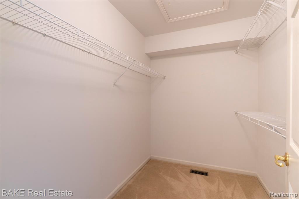49402 N Glacier, Northville, MI 48168 — Photo 24
