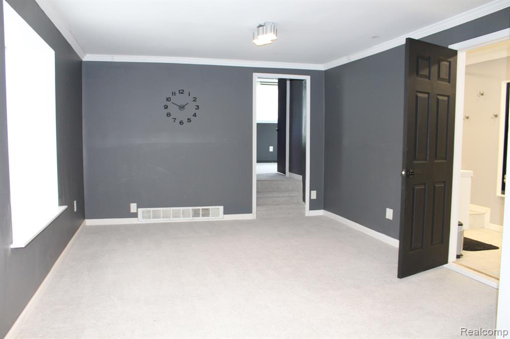 896 Grace Avenue, Rochester Hills, MI 48307 — Photo 10