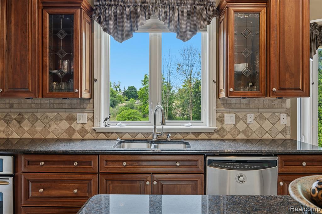 50573 Elmwood Court, Plymouth, MI 48170 — Photo 23