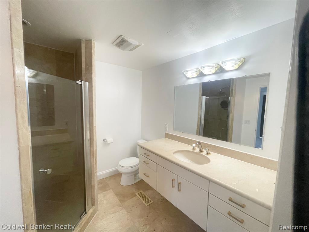 7330 BALSAM Court, West Bloomfield, MI — Photo 9