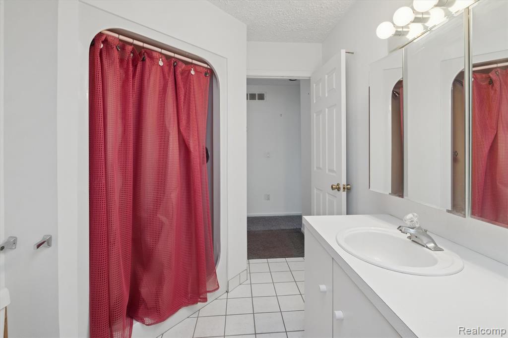 5071 June Drive, Almont, MI 48003 — Photo 21