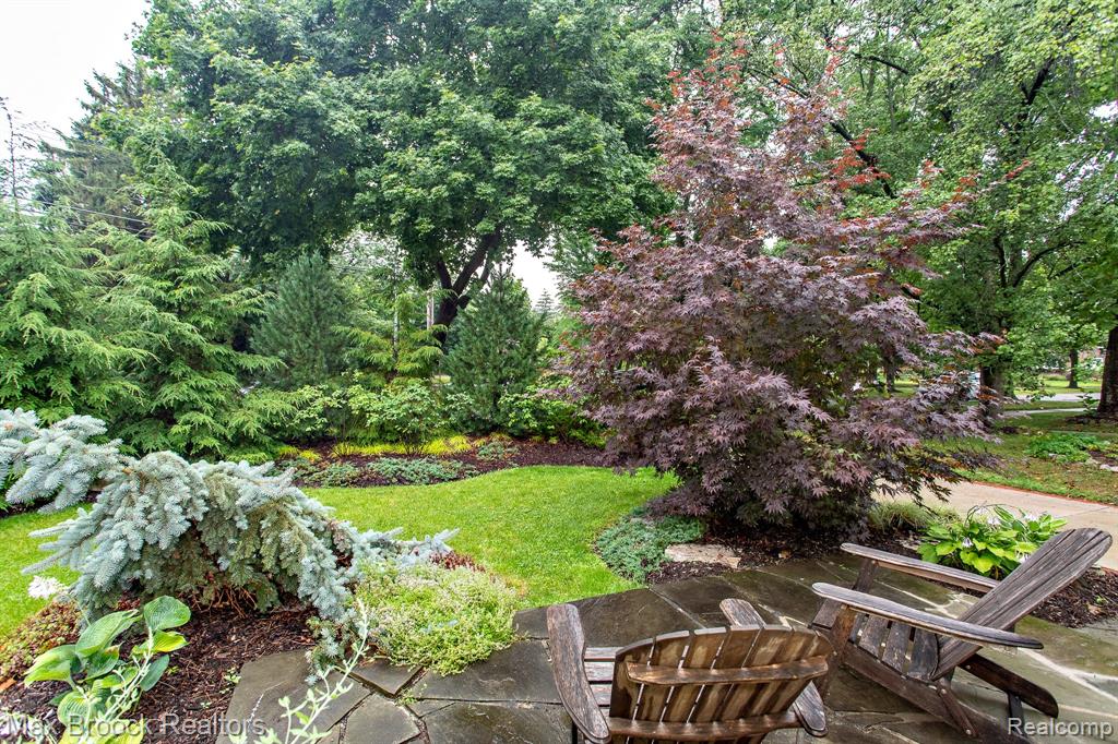 26008 Pembroke Road, Huntington Woods, MI — Photo 4
