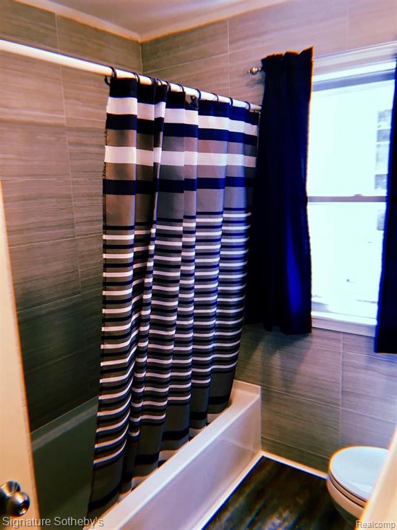 8310 BADGER Street, Detroit, MI 48213 — Photo 19