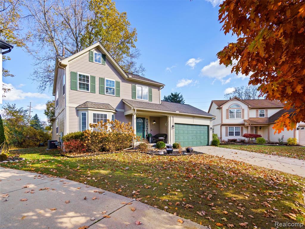825 Huntclub Boulevard, Auburn Hills, MI 48326 — Photo 32