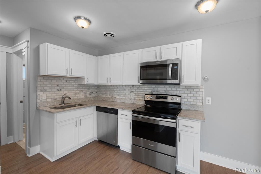 4401 Crooks Road, Royal Oak, MI 48073 — Photo 6