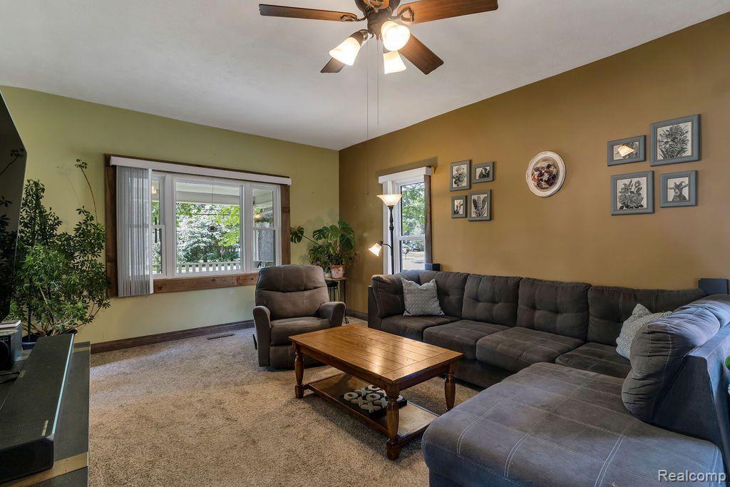 613 E GRAND RIVER Road, Laingsburg, MI 48848 — Photo 7