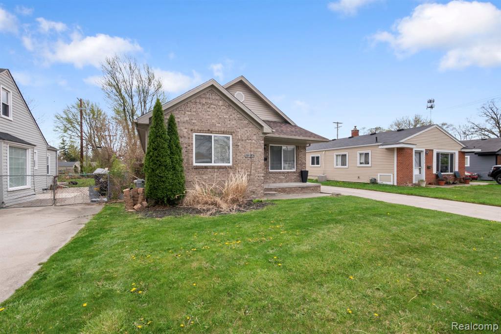 19036 Melvin Street, Roseville, MI 48066 — Photo 3