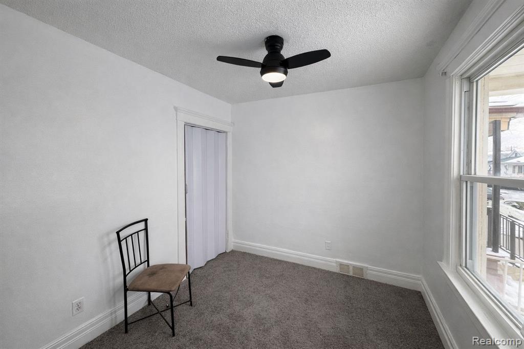 11655 Mitchell Street, Hamtramck, MI 48212 — Photo 8