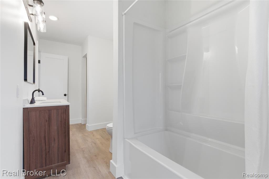 6351 Beth, Brighton, MI 48116 — Photo 28