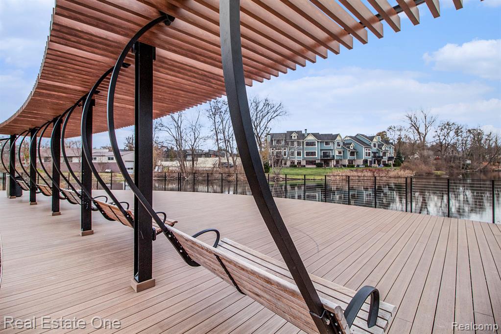 724 Knolls Landing Drive, 18, Milford, MI 48381 — Photo 38