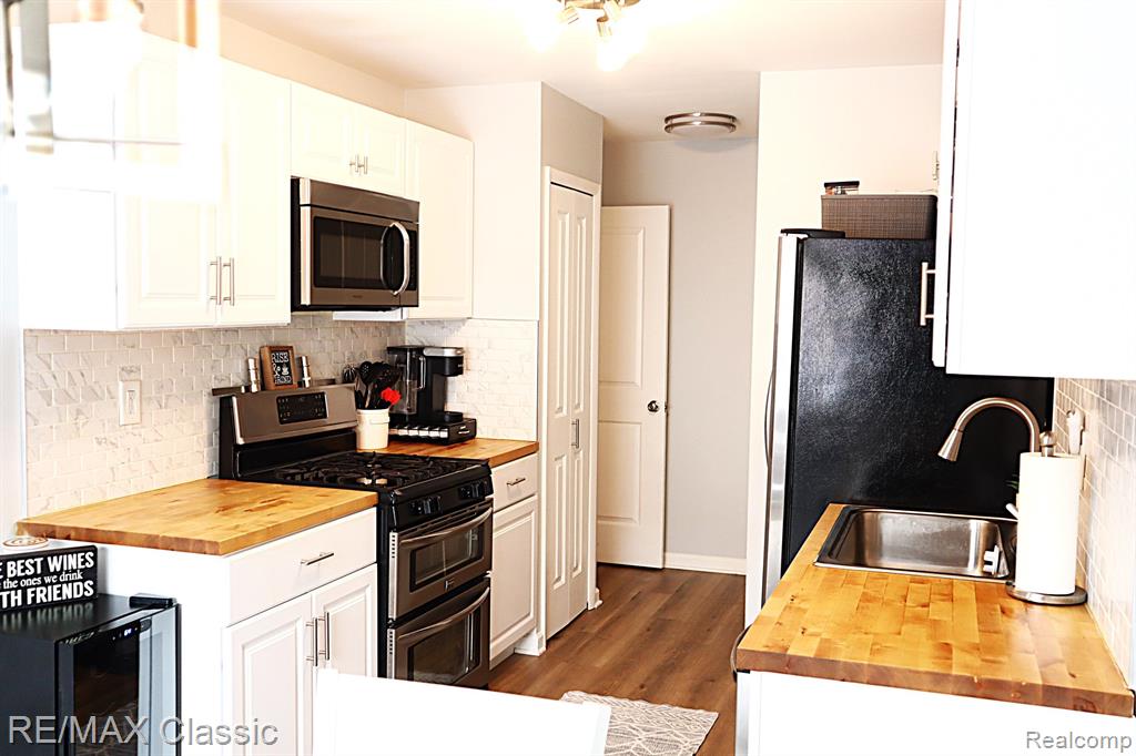 41144 Northwind Drive, Canton, MI 48188 — Photo 11