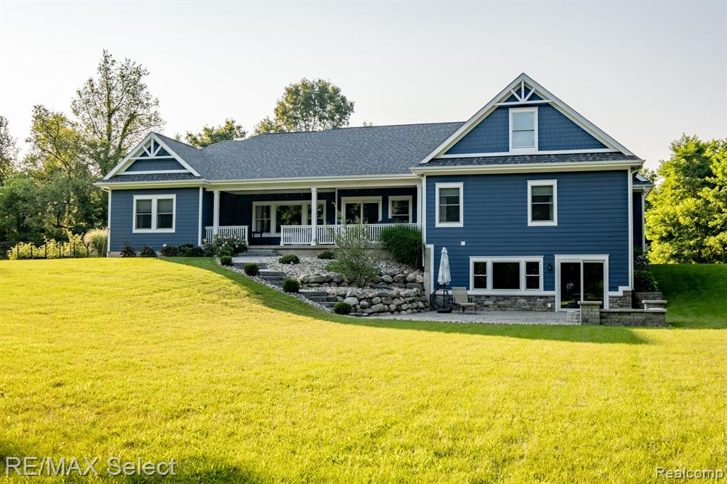 9388 MCMULLEN Circle, Fenton, MI 48430 — Photo 2