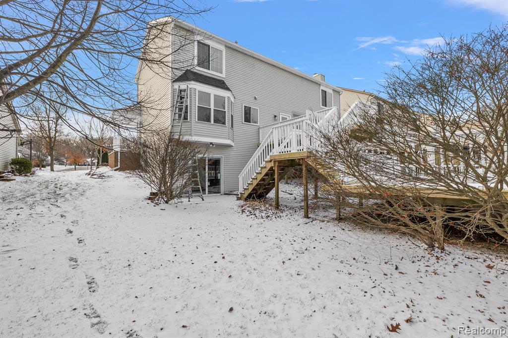 708 Oak View Ln, Milford, MI 48381 — Photo 8