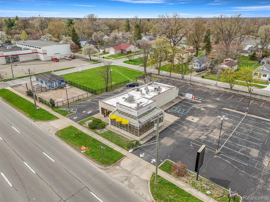 15839 Telegraph Road, Redford, MI 48239