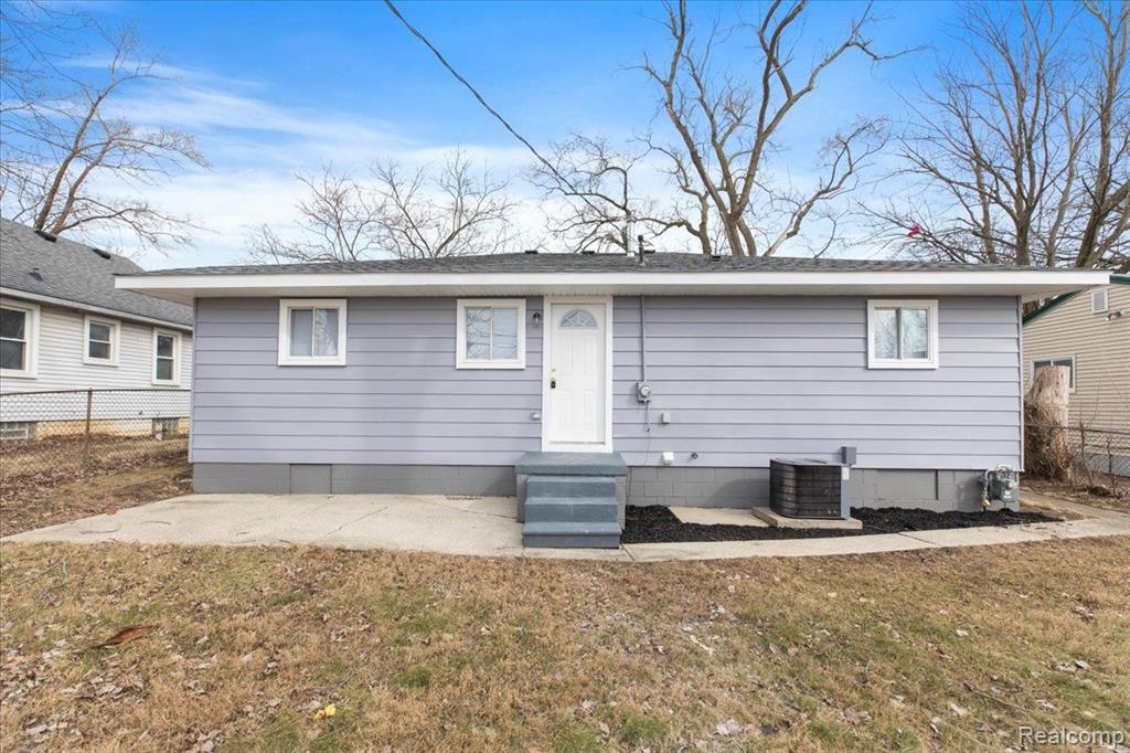 781 Scottwood Street, Pontiac, MI 48340 — Photo 2