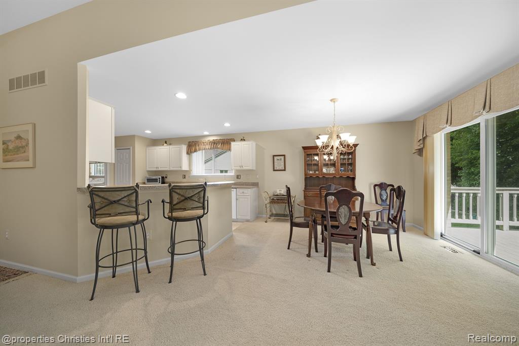 43450 COVE Drive, Clinton Twp, MI 48038 — Photo 7