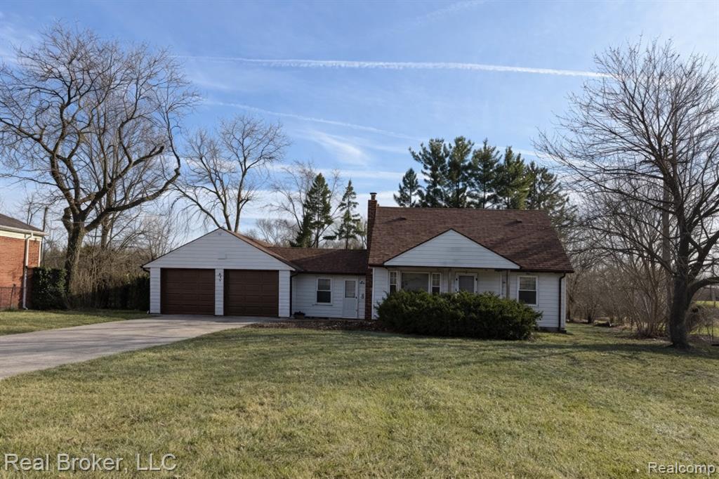 30221 Maplewood Street, Garden City, MI