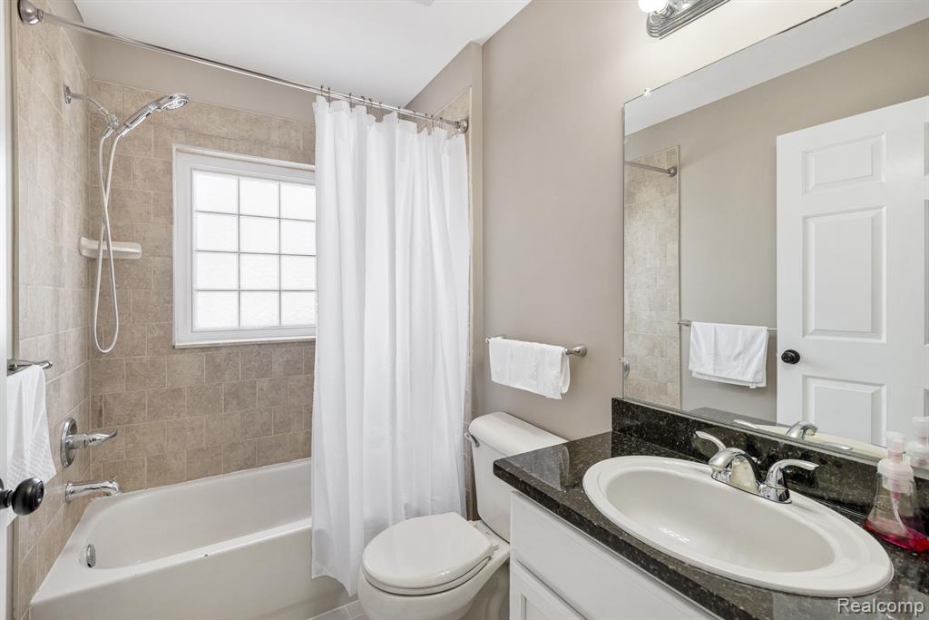 5764 ACORN Lane, 18, Sterling Heights, MI 48314 — Photo 17