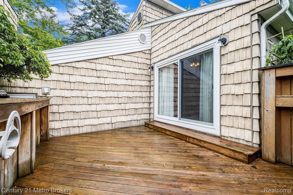 6428 W Court Street, Flint, MI 48532 — Photo 24