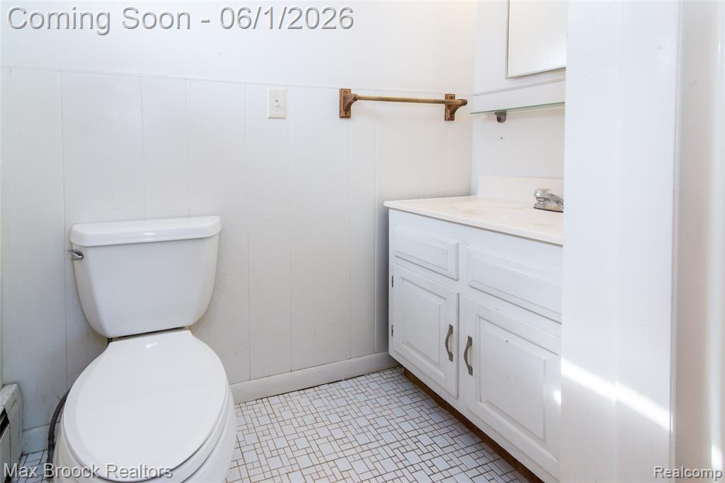 465 Robert Court, Auburn Hills, MI 48326 — Photo 11