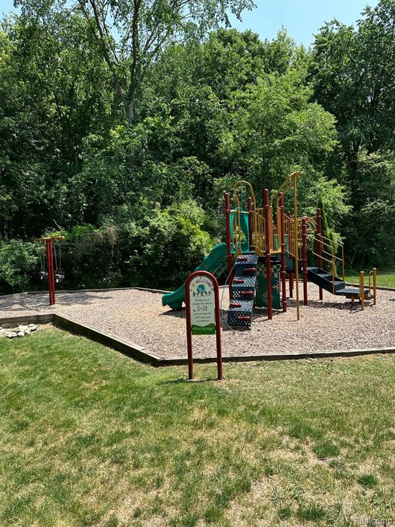 44857 MARIGOLD Drive, Sterling Heights, MI 48314 — Photo 19