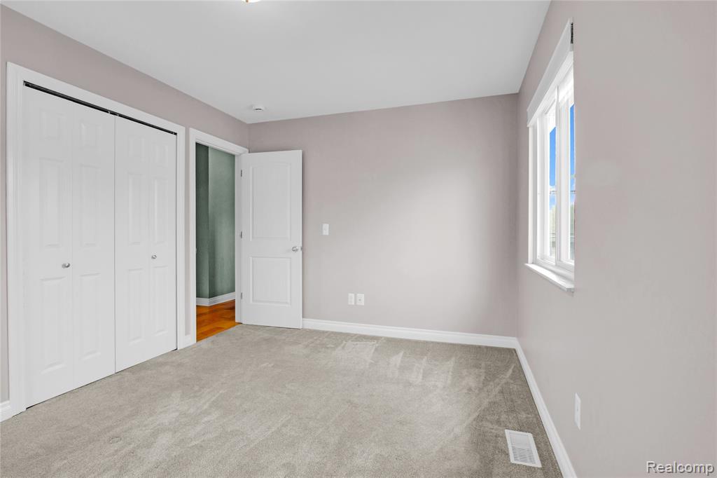 9093 Jordan Road, Grand Blanc, MI 48439 — Photo 31